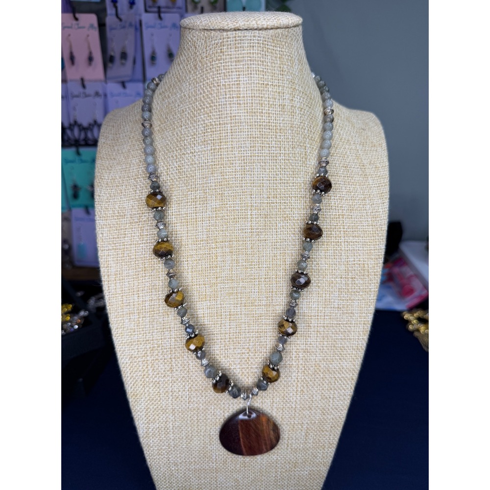 Handmade Natural Stone Beaded Necklace Tigers Eye Labradorite Pendant Toggle - Picture 2 of 5